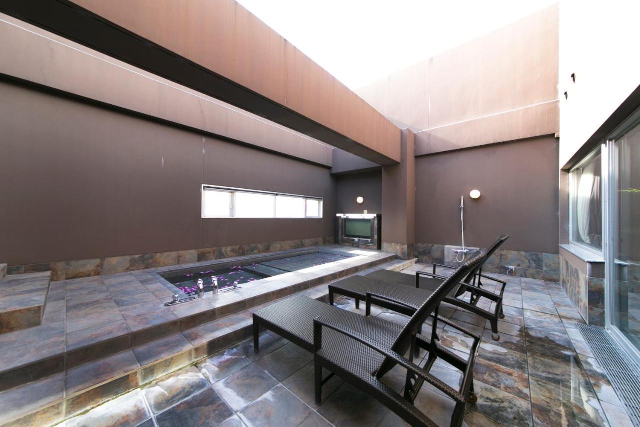Hotel Lotus Toyonaka (Adults Only) Exterior photo